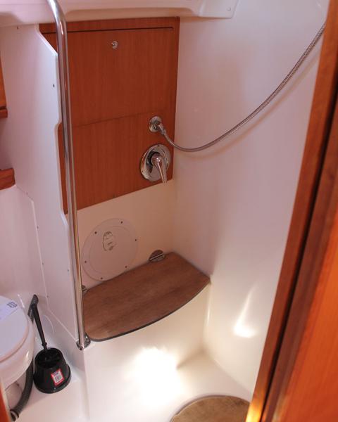 Book yachts online - sailboat - Bavaria 46 Cruiser Veritas edition - mirna - rent