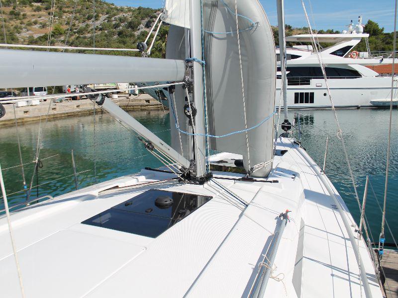 Book yachts online - sailboat - Hanse 418 - Laysan - rent