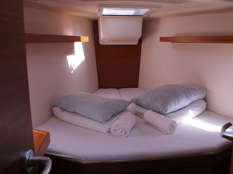 Book yachts online - sailboat - Hanse 418 - Laysan - rent
