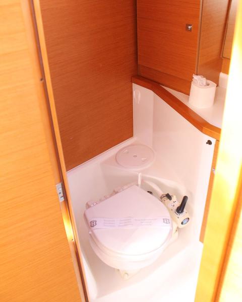 Book yachts online - sailboat - Sun Odyssey 379 (3cab) - Talea - rent