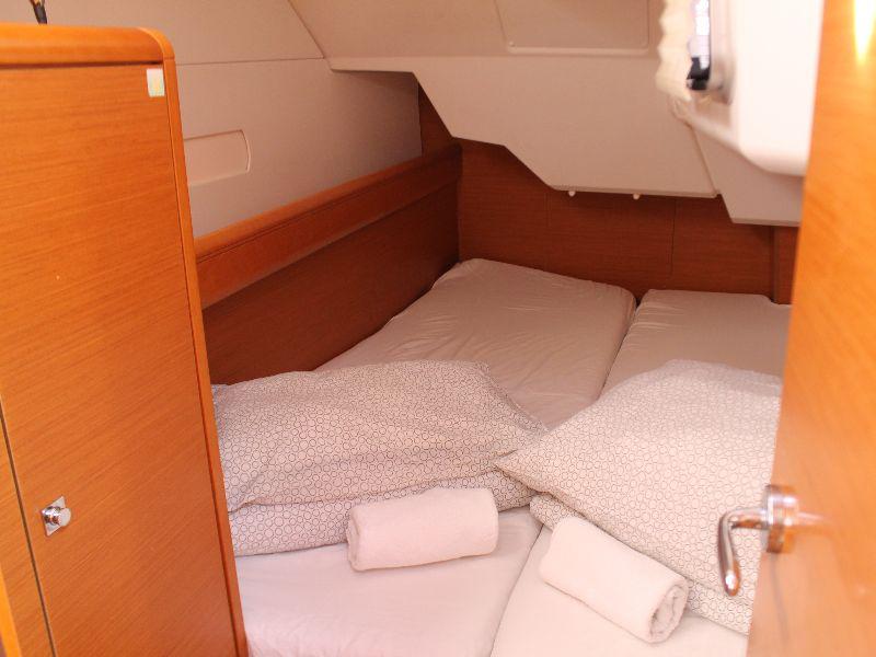 Book yachts online - sailboat - Sun Odyssey 379 (3cab) - Talea - rent