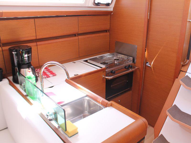 Book yachts online - sailboat - Sun Odyssey 419 - mango tango - rent
