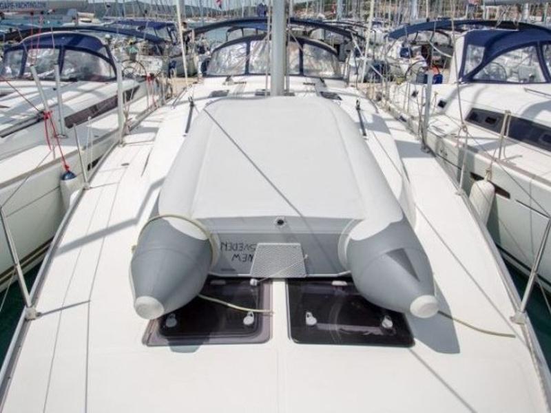 Book yachts online - sailboat - Bavaria 45 Cruiser - Kristina of Sweden - rent