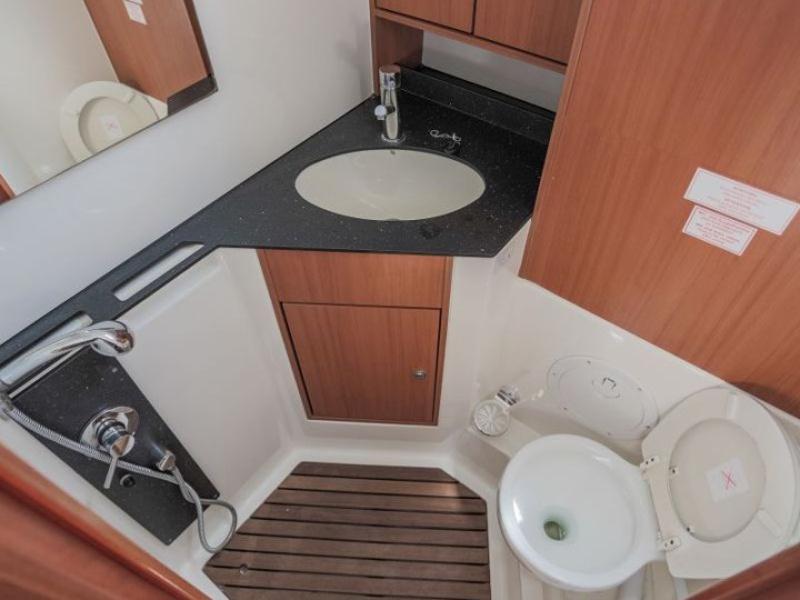 Book yachts online - sailboat - Bavaria 45 Cruiser - Kristina of Sweden - rent