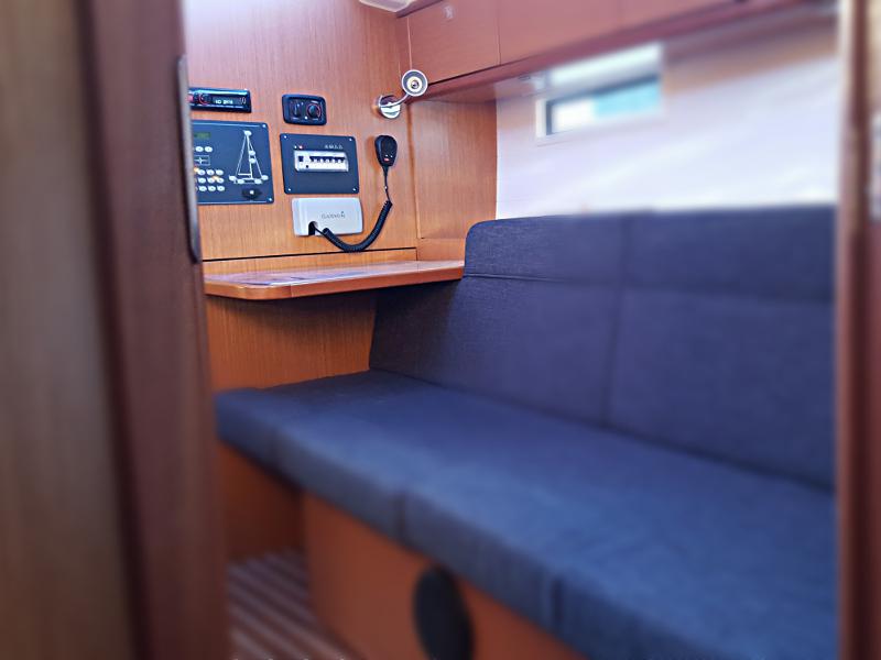 Book yachts online - sailboat - Bavaria Cruiser 37 - Maci - rent