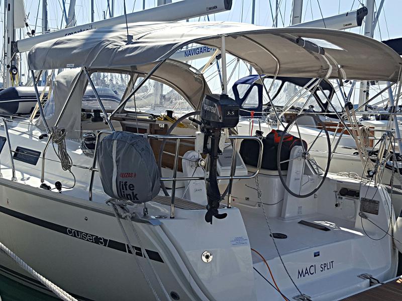 Book yachts online - sailboat - Bavaria Cruiser 37 - Maci - rent
