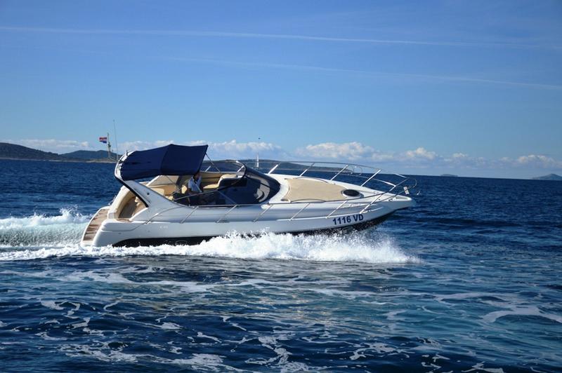 Book yachts online - motorboat - Sessa C35 - 1116 VD - rent