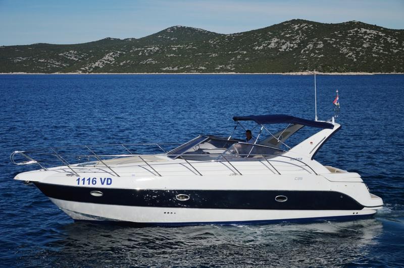 Book yachts online - motorboat - Sessa C35 - 1116 VD - rent