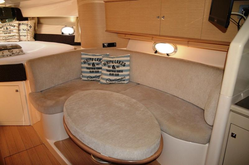 Book yachts online - motorboat - Sessa C35 - 1116 VD - rent