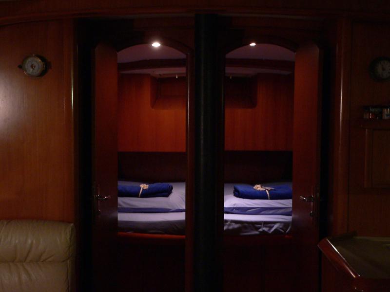 Book yachts online - sailboat - Sun Odyssey 52.2 - ATLANTIS - rent