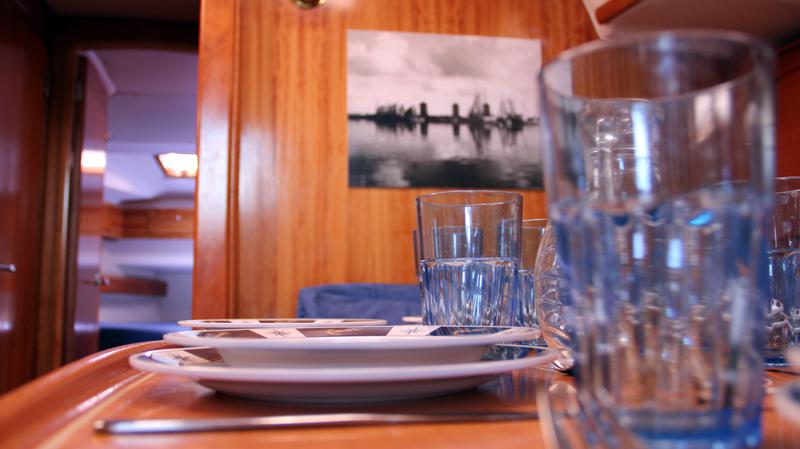 Book yachts online - sailboat - Bavaria 46 Cruiser - SEA PERK - rent