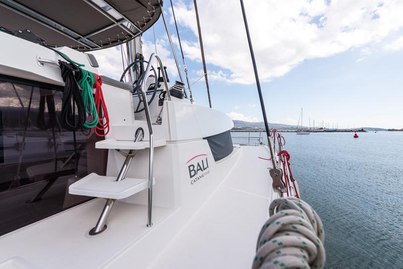Book yachts online - catamaran - Bali 4.0 - Vallejo  - A/C &amp; Generator - rent