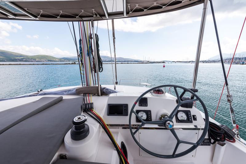 Book yachts online - catamaran - Bali 4.0 - Vallejo  - A/C &amp; Generator - rent
