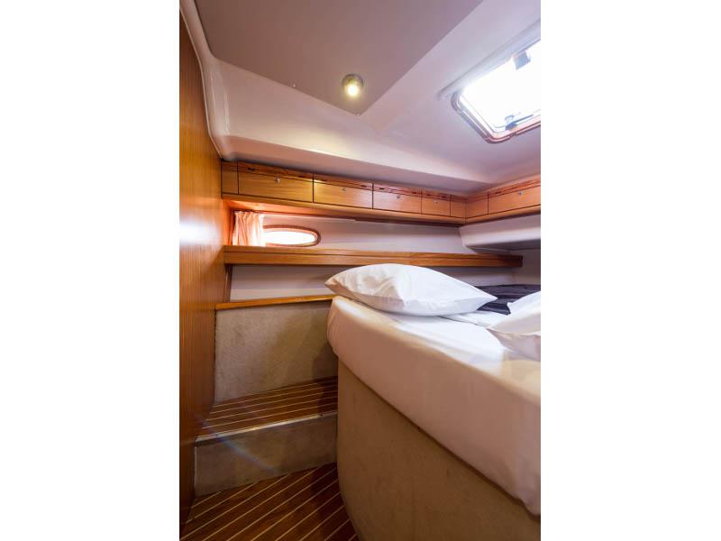 Book yachts online - sailboat - Bavaria 46 Cruiser - Midas  - Bow &amp; Solar - rent