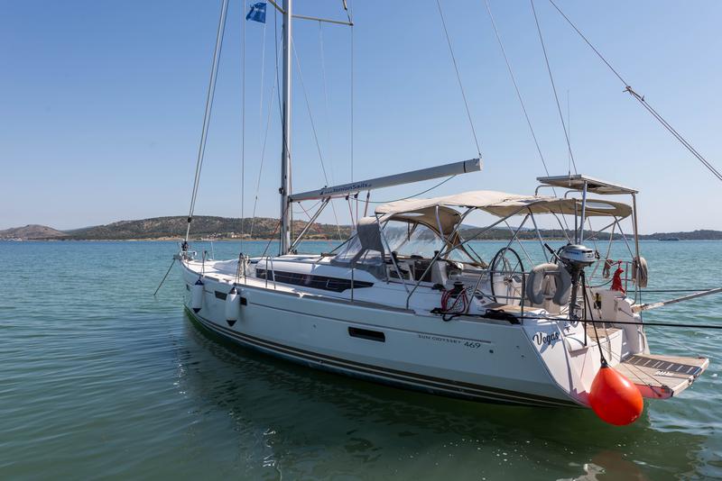 Book yachts online - sailboat - Jeanneau Sun Odyssey 469 - Vega  - A/C in Saloon - rent
