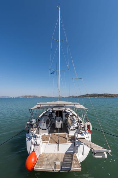 Book yachts online - sailboat - Jeanneau Sun Odyssey 469 - Vega  - A/C in Saloon - rent