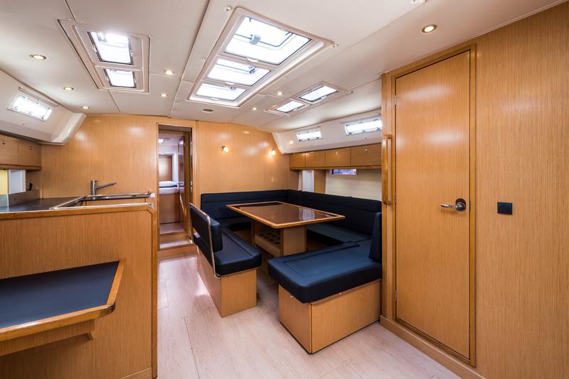 Book yachts online - sailboat - Bavaria Cruiser 50 - Altair - Bow &amp; Solar - rent