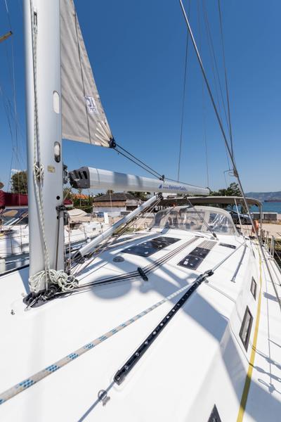 Book yachts online - sailboat - Bavaria Cruiser 50 - Altair - Bow &amp; Solar - rent