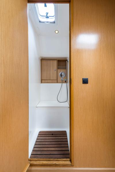Book yachts online - sailboat - Bavaria Cruiser 50 - Altair - Bow &amp; Solar - rent