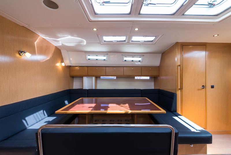 Book yachts online - sailboat - Bavaria Cruiser 50 - Altair - Bow &amp; Solar - rent