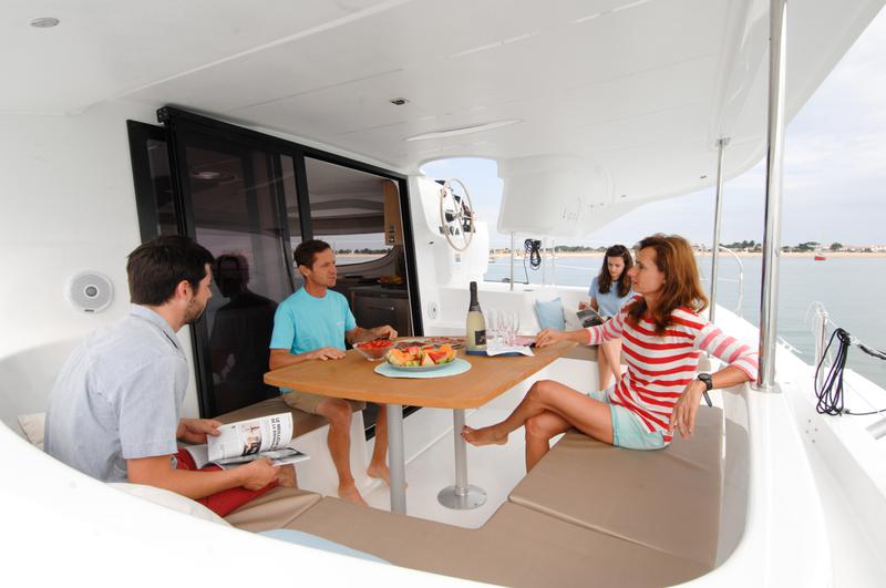 Book yachts online - catamaran - Lipari 41 (4 dbl, 2sgl) - Marisol - rent