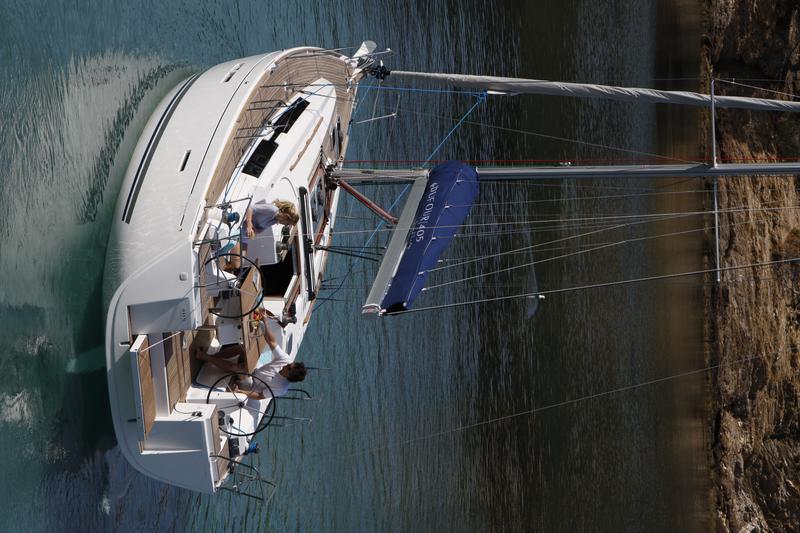 Book yachts online - sailboat - Dufour 405 RM - Kroya I - rent