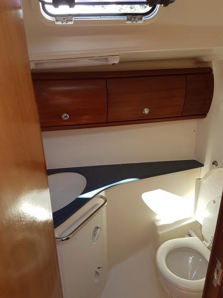 Book yachts online - sailboat - Bavaria 44 - Antares - rent