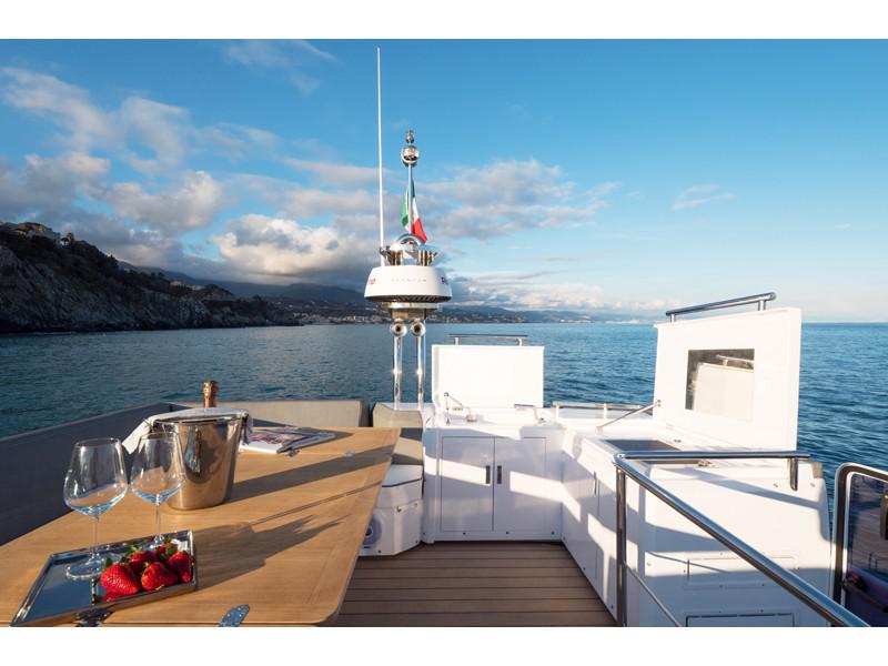 Book yachts online - motorboat - Sessa Fly 54 - Flying Dori - rent