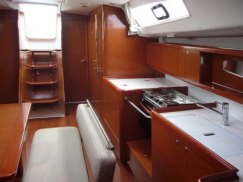 Book yachts online - sailboat - Oceanis 43 - GOODBAR - rent