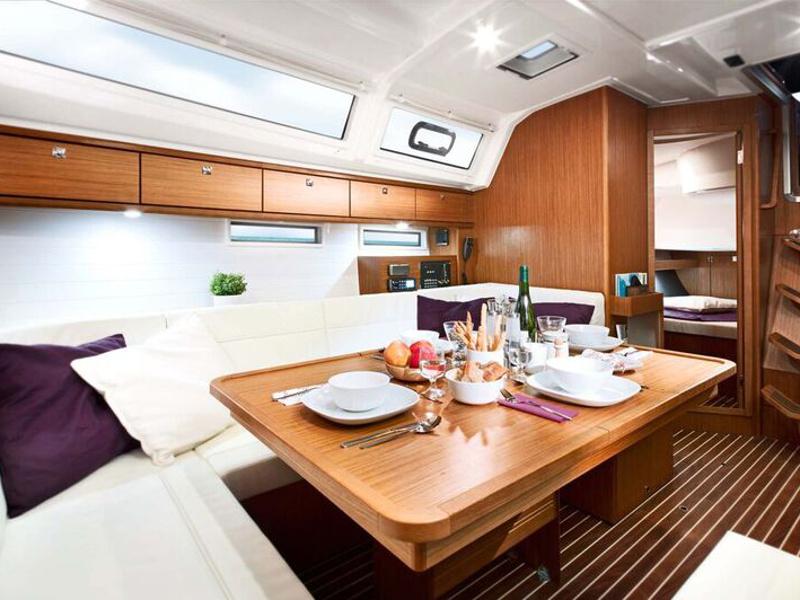 Book yachts online - sailboat - Bavaria Cruiser 46 - Okyalos - rent