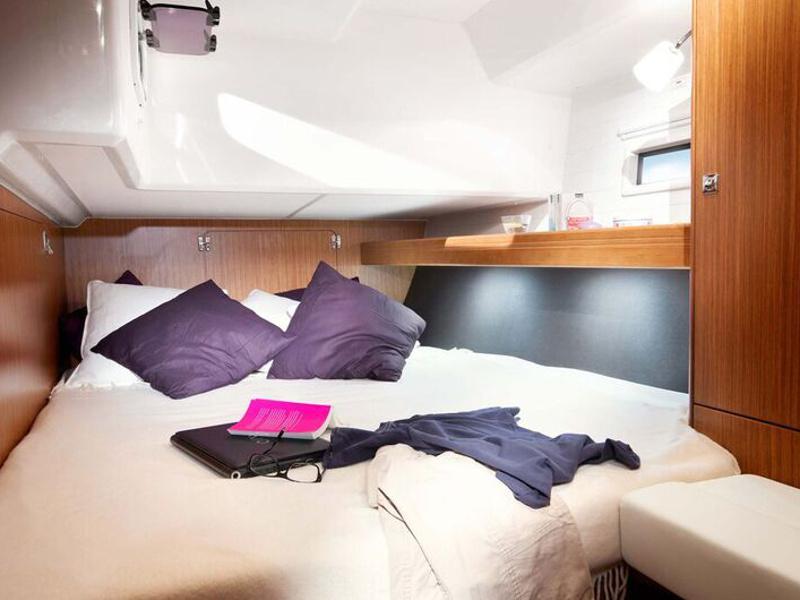 Book yachts online - sailboat - Bavaria Cruiser 46 - Okyalos - rent