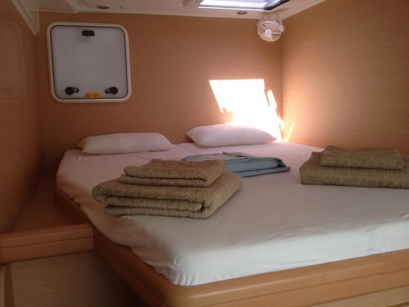 Book yachts online - catamaran - Lagoon 421 - Apre' ski - rent