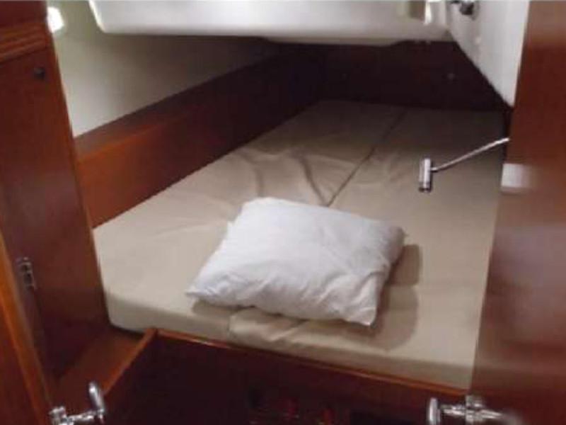Book yachts online - sailboat - Oceanis 50 Family - In Compliance - rent