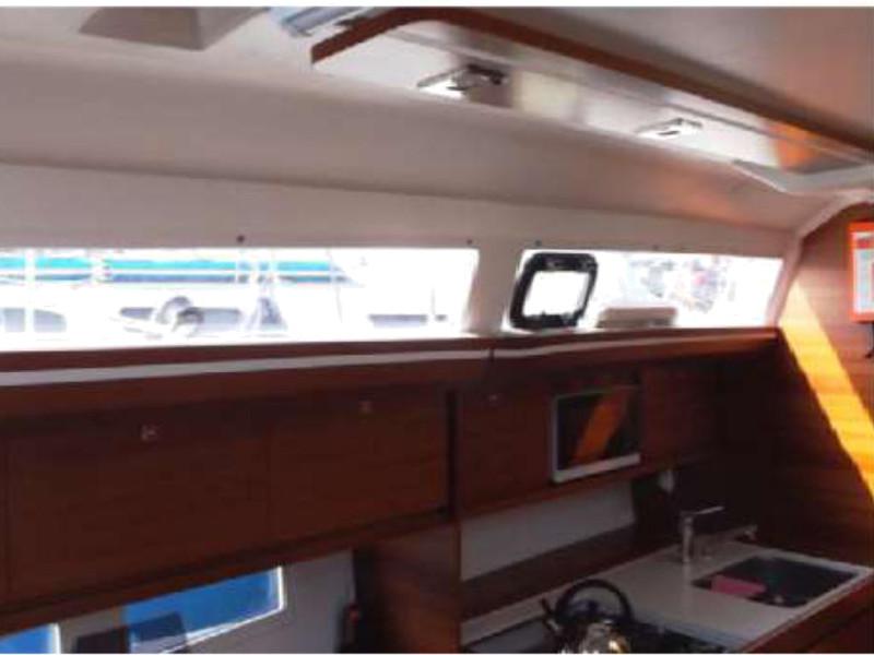 Book yachts online - sailboat - Dufour 410 Grand Large-1 - Balthazar King - rent