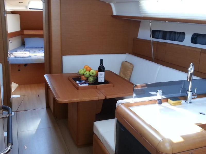 Book yachts online - sailboat - Sun Odyssey 409 - INVINCIBLE II - rent
