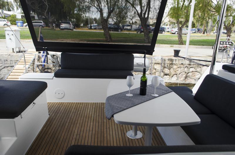 Book yachts online - catamaran - Lagoon 40 - Venus  - rent