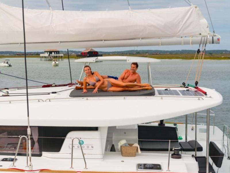 Book yachts online - catamaran - Lagoon 450 Sport - Salty Love - rent
