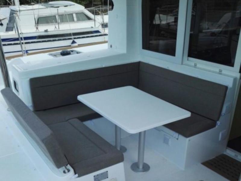 Book yachts online - catamaran - Lagoon 39 - Salty Dog - rent
