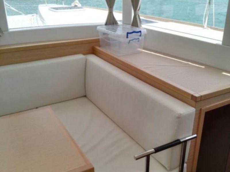Book yachts online - catamaran - Lagoon 39 - Salty Dog - rent