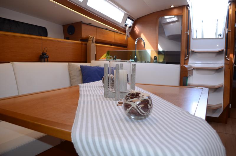 Book yachts online - sailboat - Sun Odyssey 419 - Luka Ploče - rent