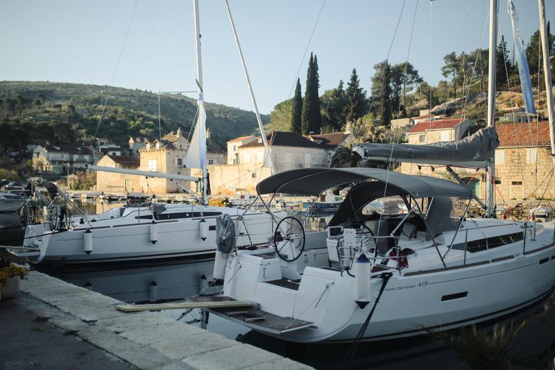 Book yachts online - sailboat - Sun Odyssey 419 - Luka Ploče - rent