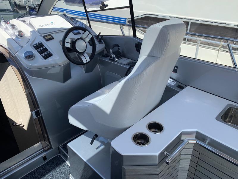 Book yachts online - motorboat - Mirakul 40 HT - Veronique - rent