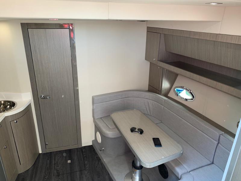 Book yachts online - motorboat - Mirakul 40 HT - Veronique - rent