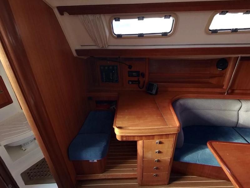 Book yachts online - sailboat - Elan 40 - CRNIKA - rent