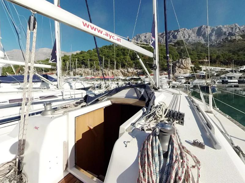 Book yachts online - sailboat - Elan 36 - VRIJES - rent