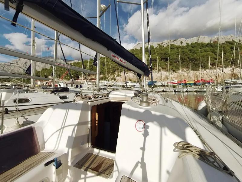 Book yachts online - sailboat - Elan 40 - PLANIKA - rent