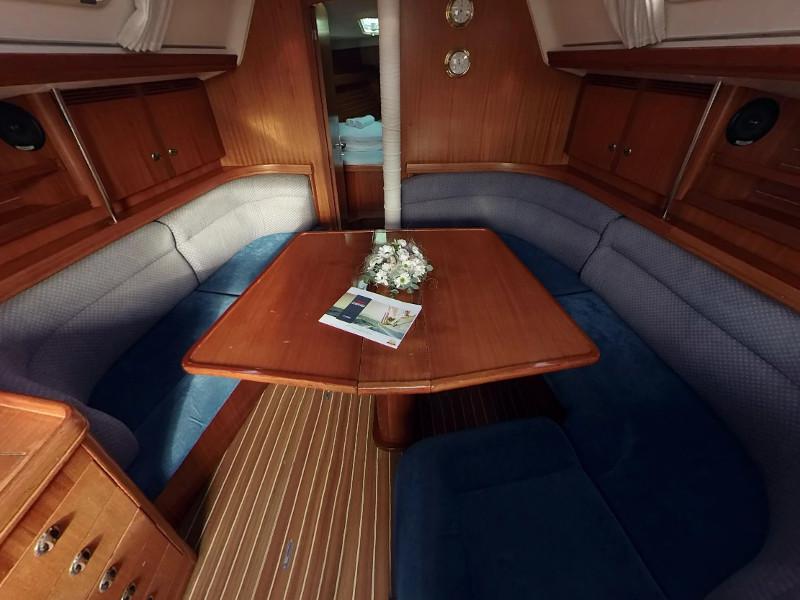 Book yachts online - sailboat - Elan 40 - PLANIKA - rent
