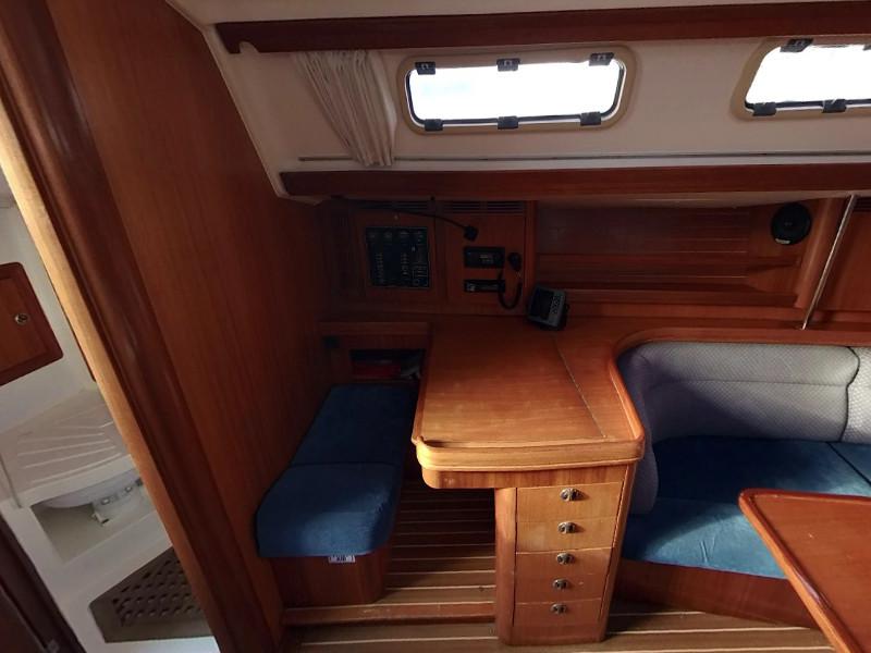 Book yachts online - sailboat - Elan 40 - PLANIKA - rent