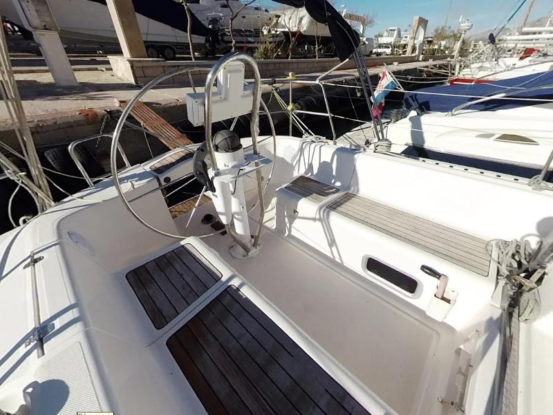 Book yachts online - sailboat - Elan 333 - KADULJA - rent