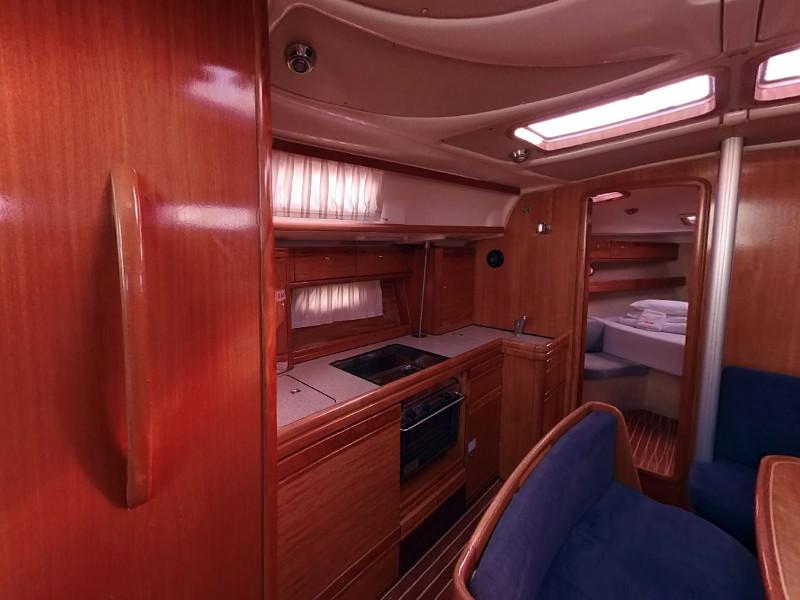 Book yachts online - sailboat - Bavaria 39 Cruiser - RO-LU - rent